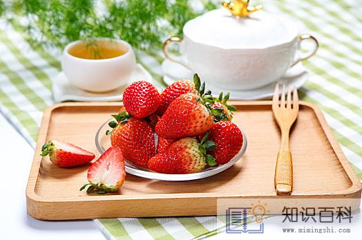 草莓和车厘子哪个营养价值高1