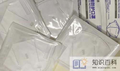 n95口罩上的小孔不会进去病毒吗1