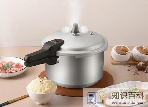 高压锅响了马上关小火吗1