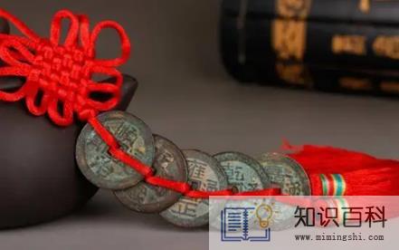 跟邻居门对门五帝钱挂在门内好不好3
