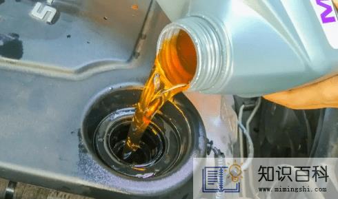 1万公里不换机油是不是会有闷响1