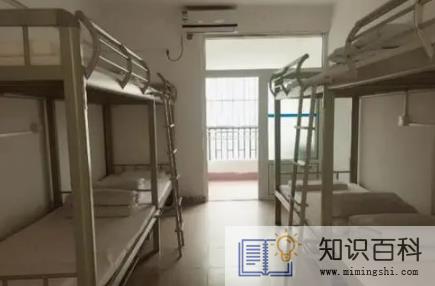 大学宿舍4人间是自己选吗1