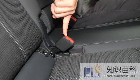 汽车安全带可以拆下来洗吗3
