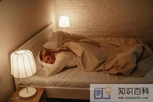 卧室有蟑螂睡觉安全吗2