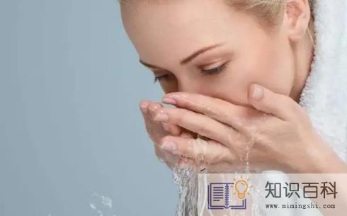 经常洗脸是不是容易老1