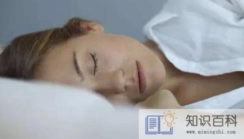 睡觉时身体突然抖一下可能是太累了吗3