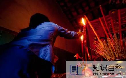 上香的时候不小心把香弄断了什么预兆1